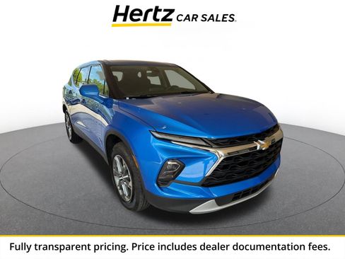 Used 2025 Chevrolet Blazer LT FWD image 1