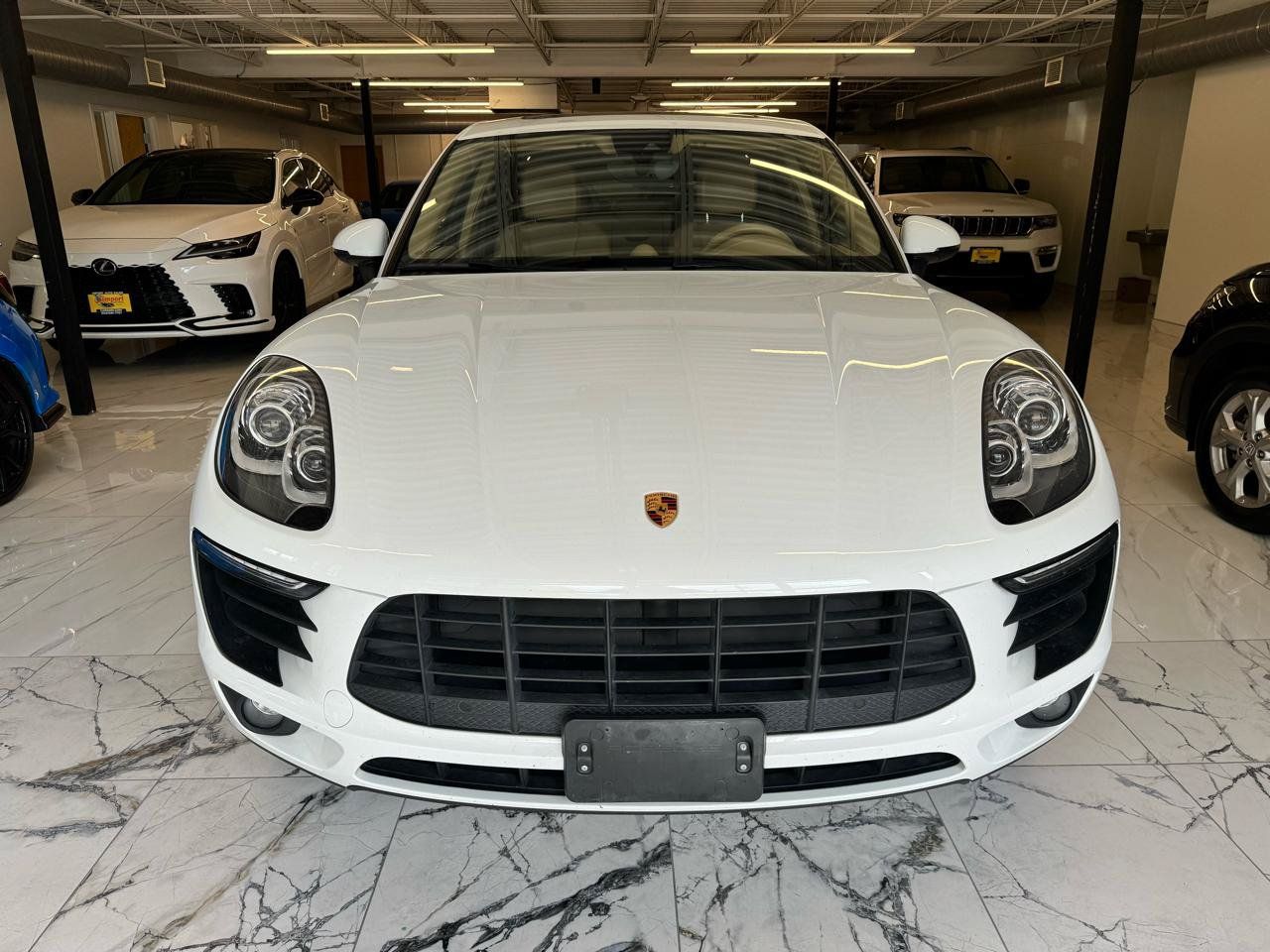 Used 2017 Porsche Macan AWD/4WD image 2