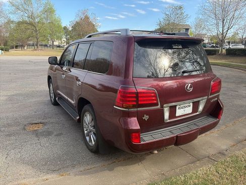 Used 2011 Lexus LX 570 4WD w/ Luxury Pkg image 3