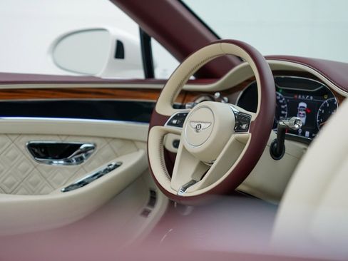 Used 2020 Bentley Continental GT image 53