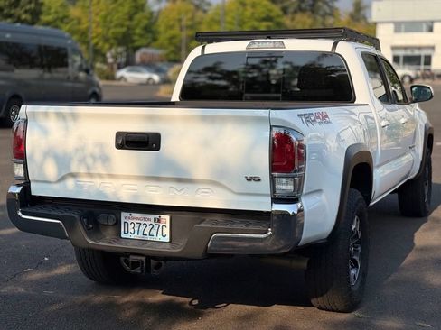Used 2023 Toyota Tacoma TRD Off-Road AWD/4WD image 5