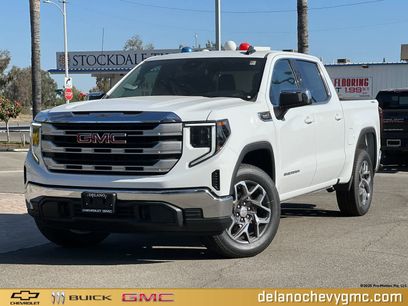 New 2025 GMC Sierra 1500 SLE