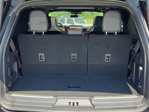 New 2023 Lincoln Navigator Reserve image 8