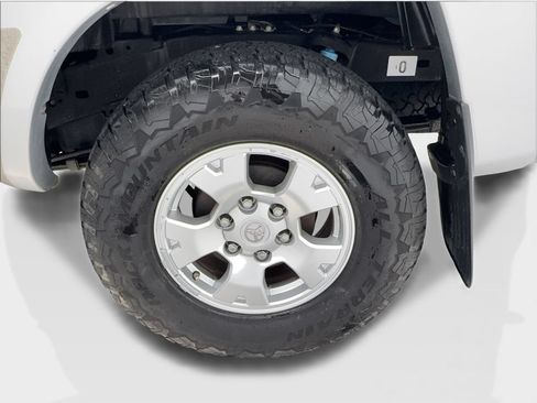 Used 2013 Toyota Tacoma PreRunner w/ TRD Off-Road Pkg RWD image 11