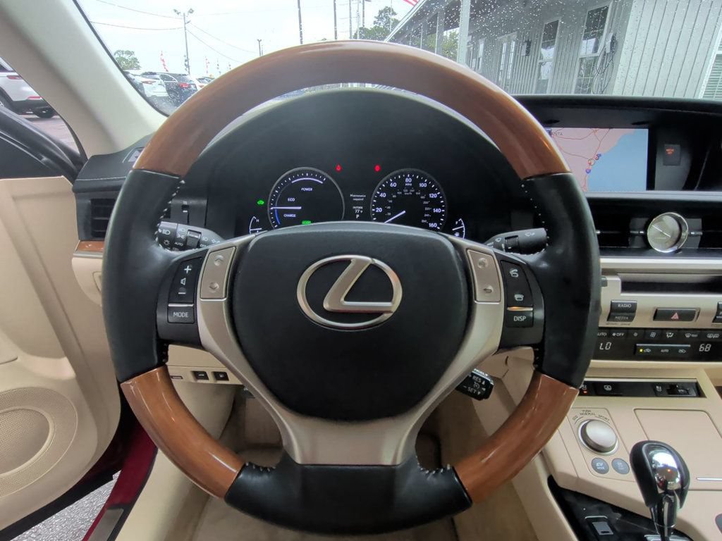 Used 2014 Lexus ES 300h w/ Luxury Package w/Bamboo Trim FWD image 15