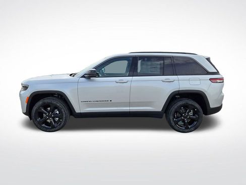 New 2026 Jeep Grand Cherokee Limited w/ Limited Altitude Package AWD/4WD image 7