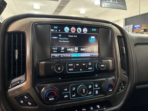 Used 2019 Chevrolet Silverado 2500 High Country w/ Duramax Plus Package AWD/4WD image 25