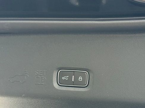 New 2026 Ford Expedition Platinum w/ Driver's Package image 5