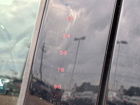 Used 2017 Ford Escape SE w/ Equipment Group 201A image 34