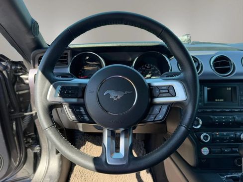 Used 2015 Ford Mustang GT RWD image 18
