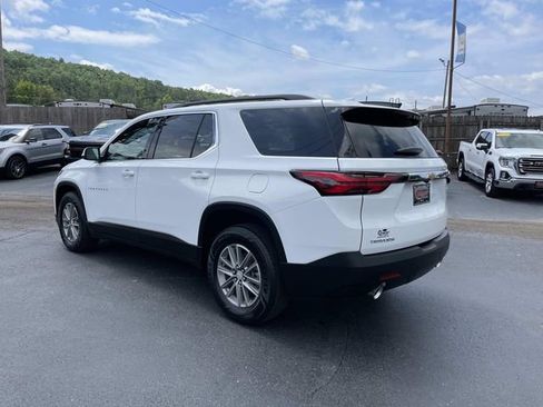 Certified 2023 Chevrolet Traverse LT FWD image 3