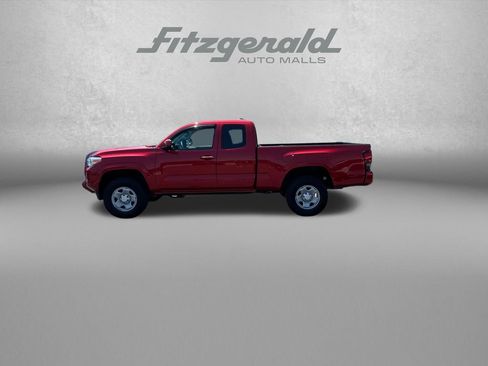 Used 2019 Toyota Tacoma SR w/ SR Convenience Package AWD/4WD image 4