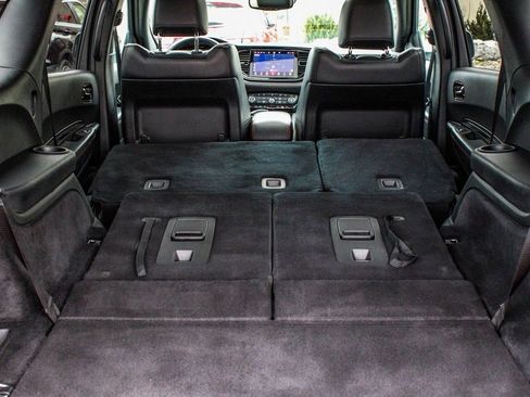 Used 2025 Dodge Durango GT AWD/4WD image 48
