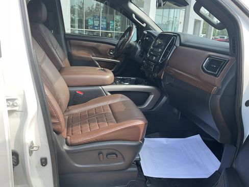 Used 2021 Nissan Titan Platinum Reserve w/ Moonroof Package AWD/4WD image 9