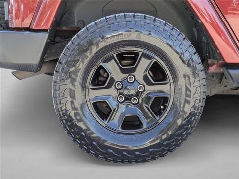 Used 2009 Jeep Wrangler Unlimited Sahara w/ Trailer Tow Group AWD/4WD image 25