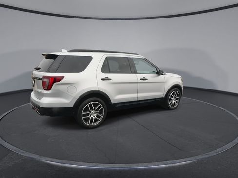 Used 2016 Ford Explorer Sport image 9