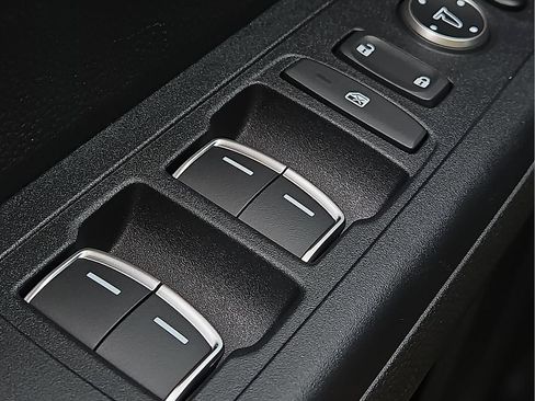 Used 2025 Honda CR-V EX-L image 18