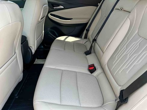 Used 2025 Buick Encore GX Avenir FWD image 18