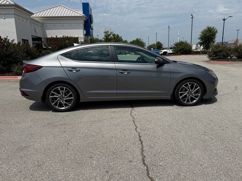 Used 2019 Hyundai Elantra Limited w/ Cargo Package FWD image 8