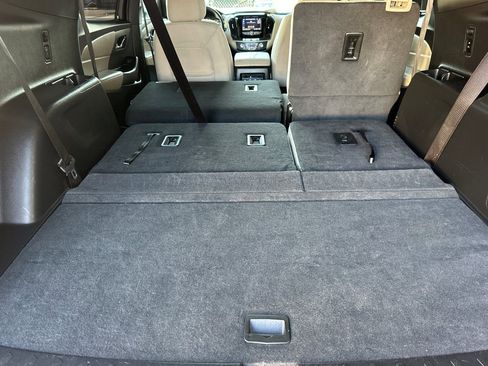 Certified 2023 Chevrolet Traverse LS w/ LPO, Cargo Package image 18