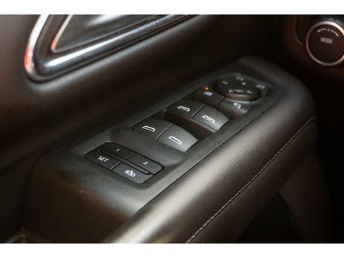 Used 2022 Chevrolet Tahoe LT w/ LT Signature Package image 30