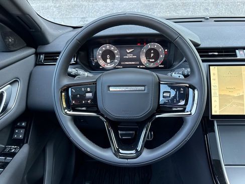 New 2025 Land Rover Range Rover Velar Dynamic SE image 19