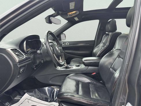 Used 2018 Jeep Grand Cherokee Trailhawk w/ Trailhawk Luxury Group image 9