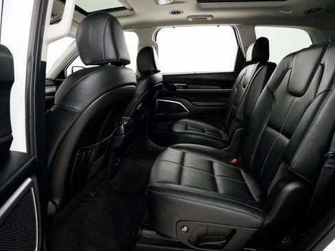 Used 2024 Kia Telluride SX image 28