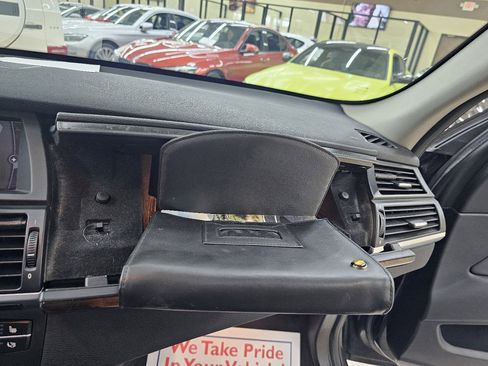 Used 2011 BMW X5 xDrive35d image 39