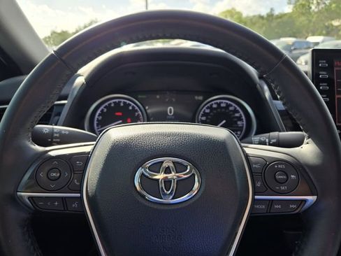 Used 2021 Toyota Camry XLE FWD image 22