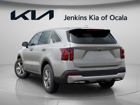 New 2026 Kia Sorento LX FWD image 6