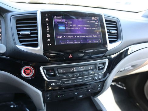 Used 2017 Honda Pilot Elite image 26