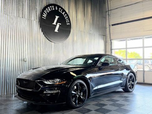 Used 2022 Ford Mustang GT Premium w/ Black Accent Package RWD image 1