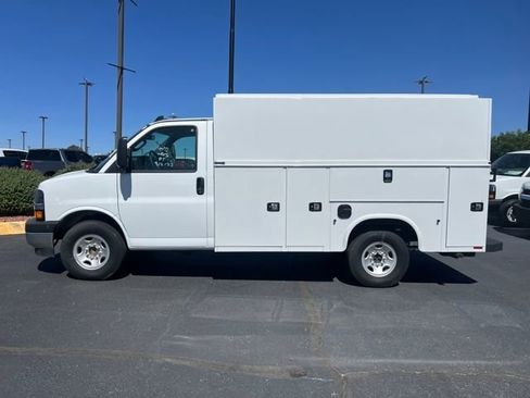 New 2025 Chevrolet Express 3500 w/ Power Convenience Package image 2