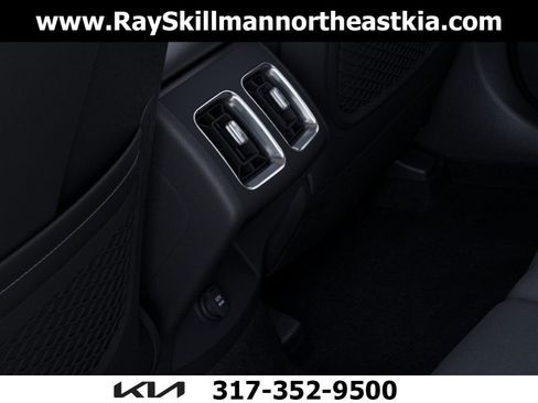 New 2026 Kia Sorento LX FWD image 26