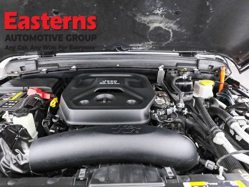 Used 2021 Jeep Wrangler Unlimited Sahara image 7