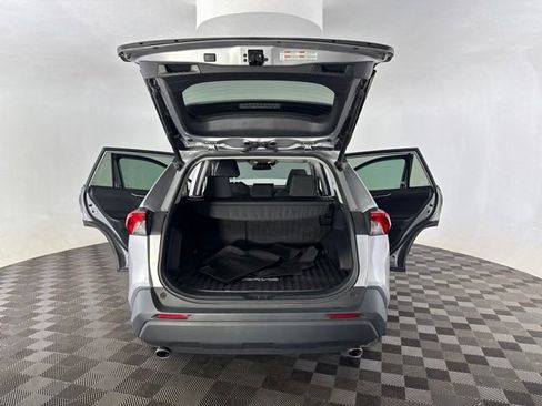 Used 2020 Toyota RAV4 XLE w/ Convenience Package AWD/4WD image 17