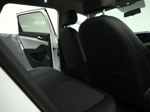 Used 2022 Volkswagen Taos SE FWD image 61