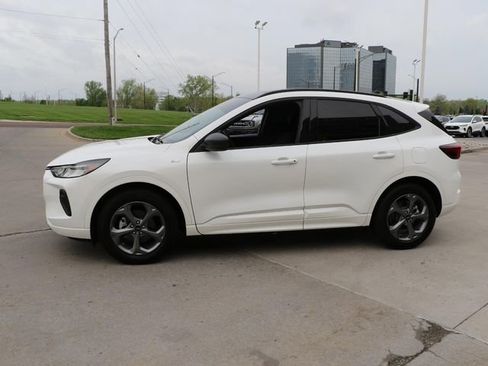 Used 2024 Ford Escape ST-Line w/ Tech Pack #1 FWD image 3
