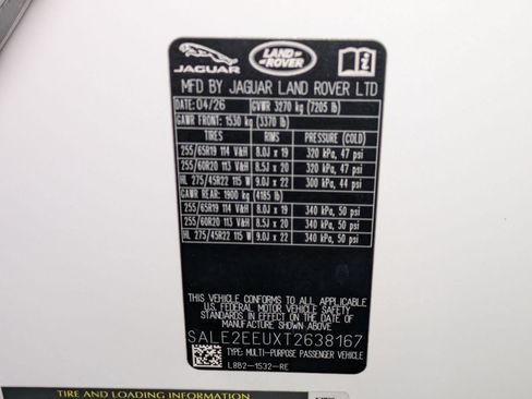 New 2026 Land Rover Defender 110 X-Dynamic SE AWD/4WD image 31