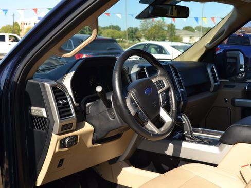 Used 2017 Ford F150 Lariat w/ Equipment Group 502A Luxury image 12