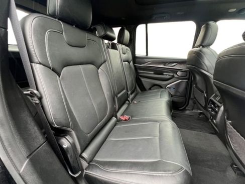 Used 2022 Jeep Grand Cherokee Overland image 29