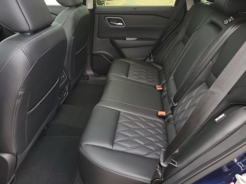 New 2026 Nissan Rogue Platinum w/ Platinum Premium Package AWD/4WD image 16