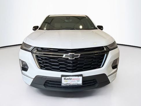 Used 2023 Chevrolet Traverse Premier AWD/4WD image 2