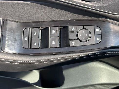 Certified 2026 Nissan Rogue SV FWD image 18