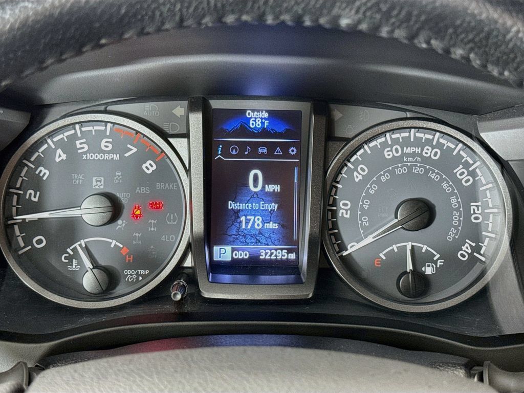 Certified 2021 Toyota Tacoma TRD Off-Road w/ Technology Package AWD/4WD image 6