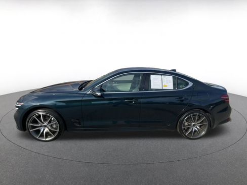 Used 2024 Genesis G70 2.5T image 9