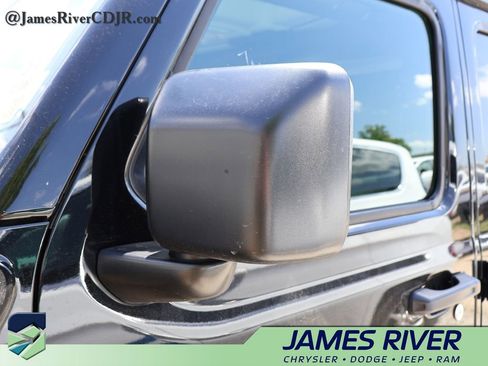 Used 2024 Jeep Wrangler Unlimited AWD/4WD image 2