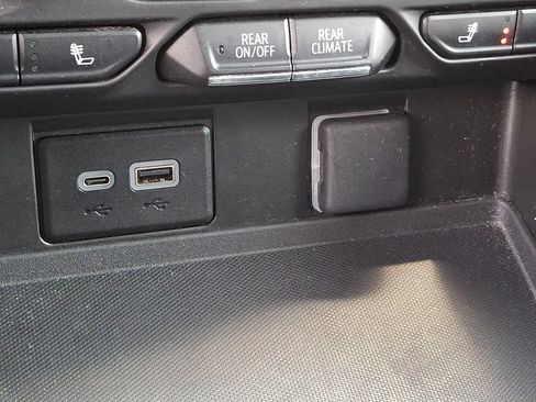 Used 2024 Chevrolet Tahoe LT AWD/4WD image 26