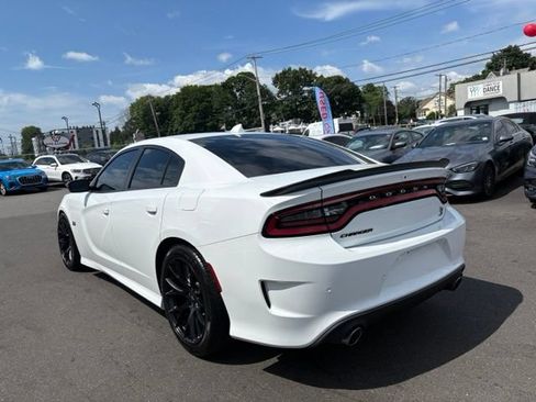 Used 2019 Dodge Charger Scat Pack w/ Dynamics Package RWD image 6